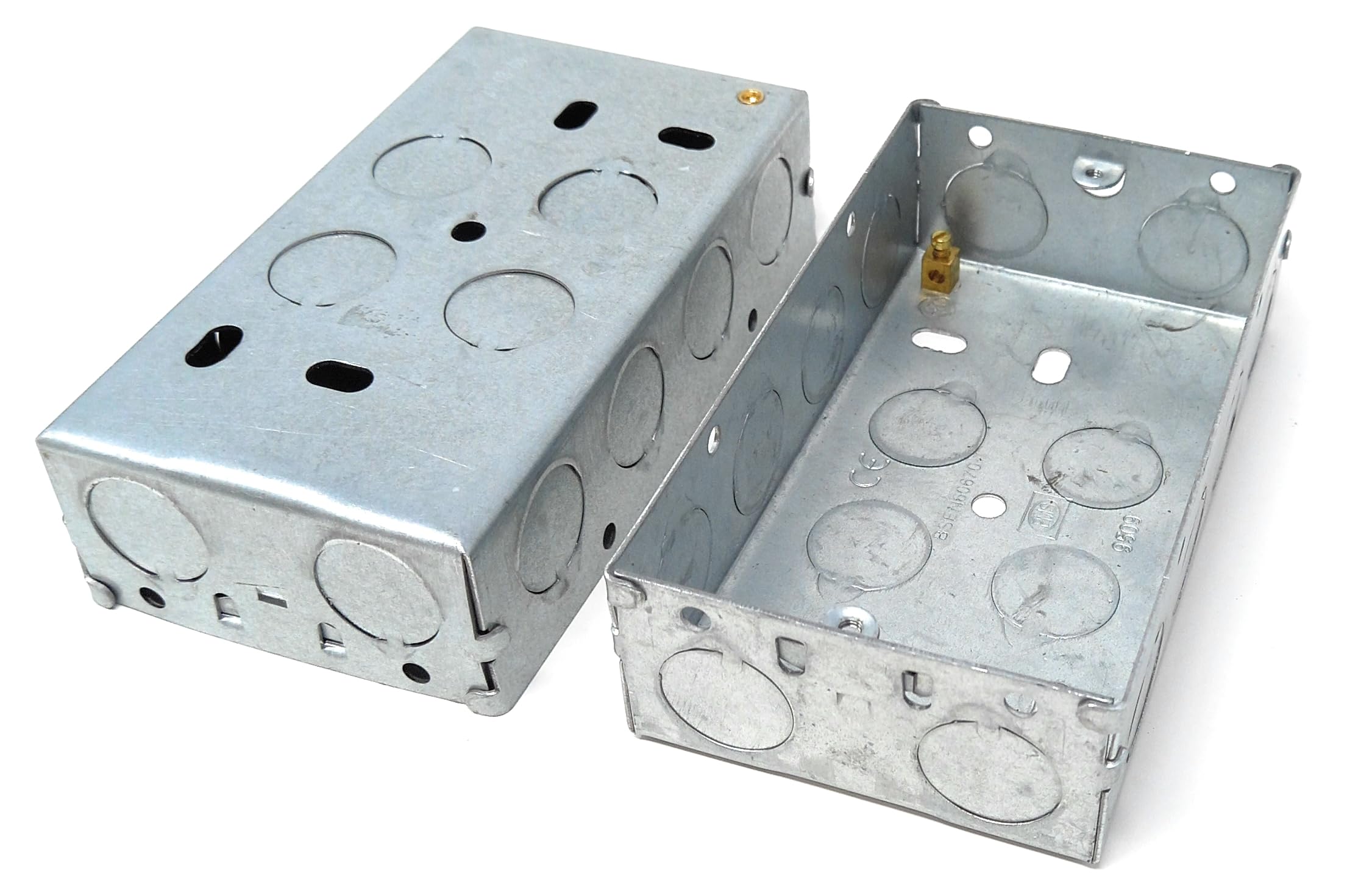 Double Metal Back Box 35mm Depth Steel Electrical Pattress Wall Box Flush-Mount Housing for Double Sockets & Switches With Earth Terminal