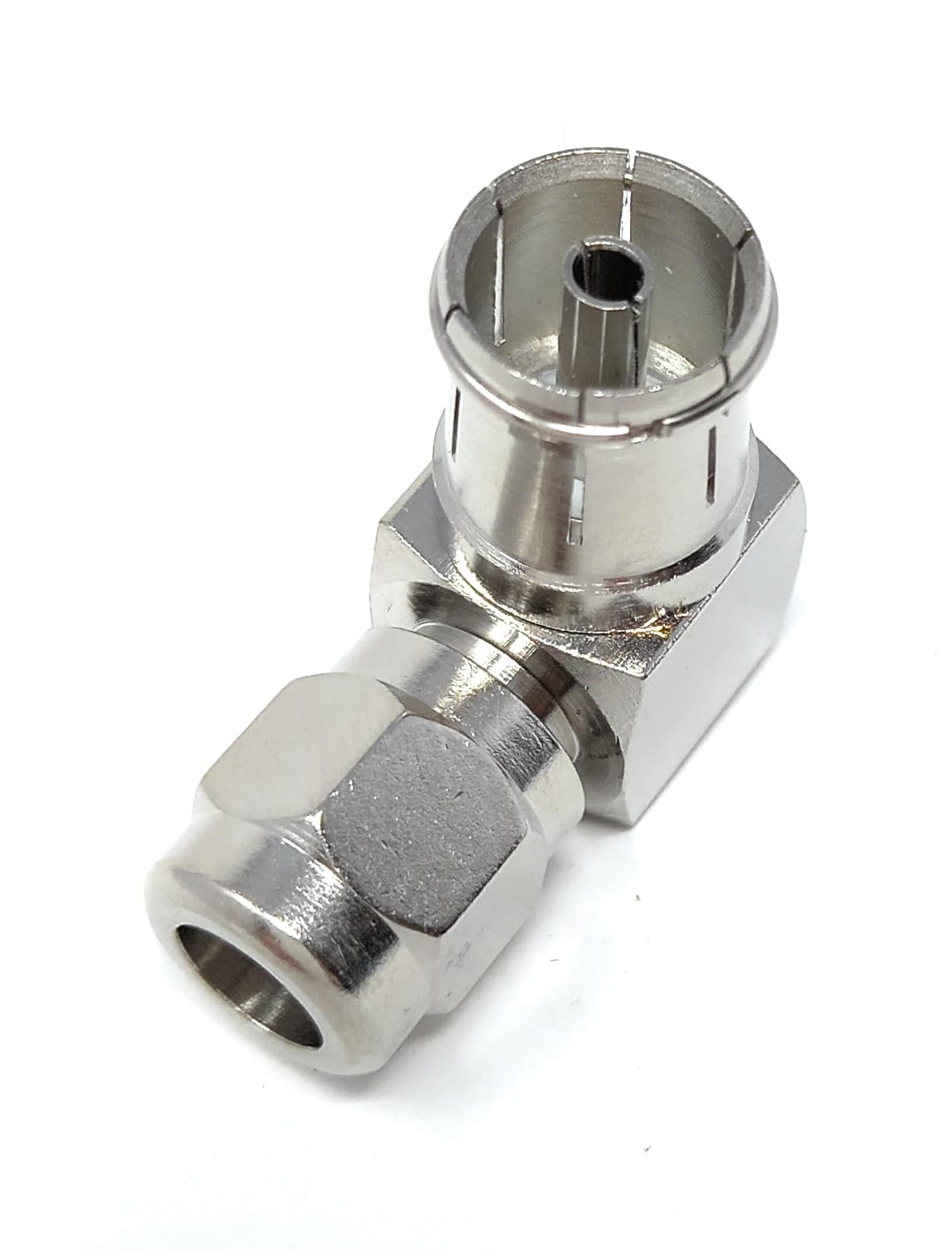 DRUT TV RF Coax Right Angle Adapter, With one end as a socket and the other end as a push-in with a screw, designed for aerial cables