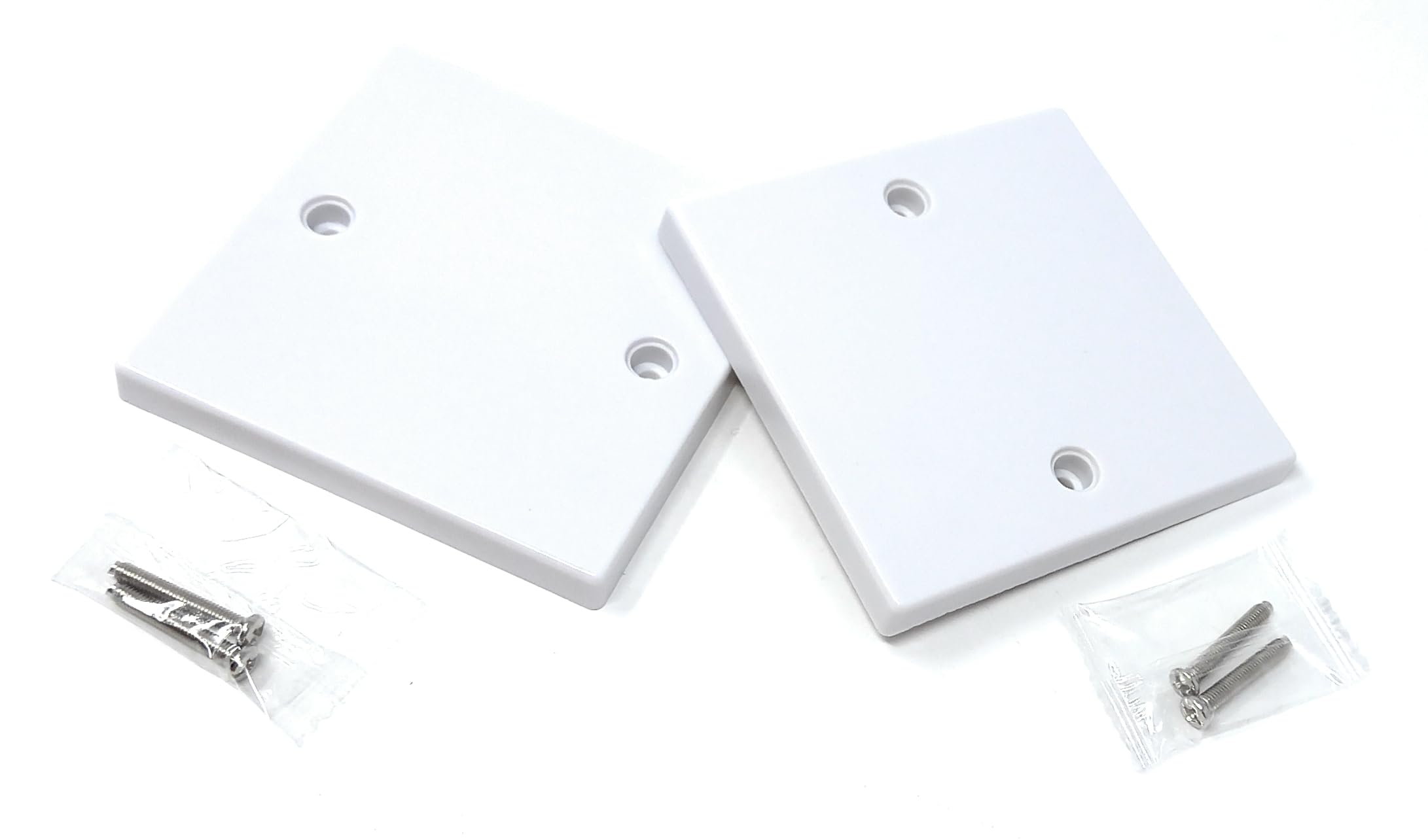 Single Blanking Plate Cover for Electrical Sockets Back Box White Finish, With Screws (86mm x 86mm)
